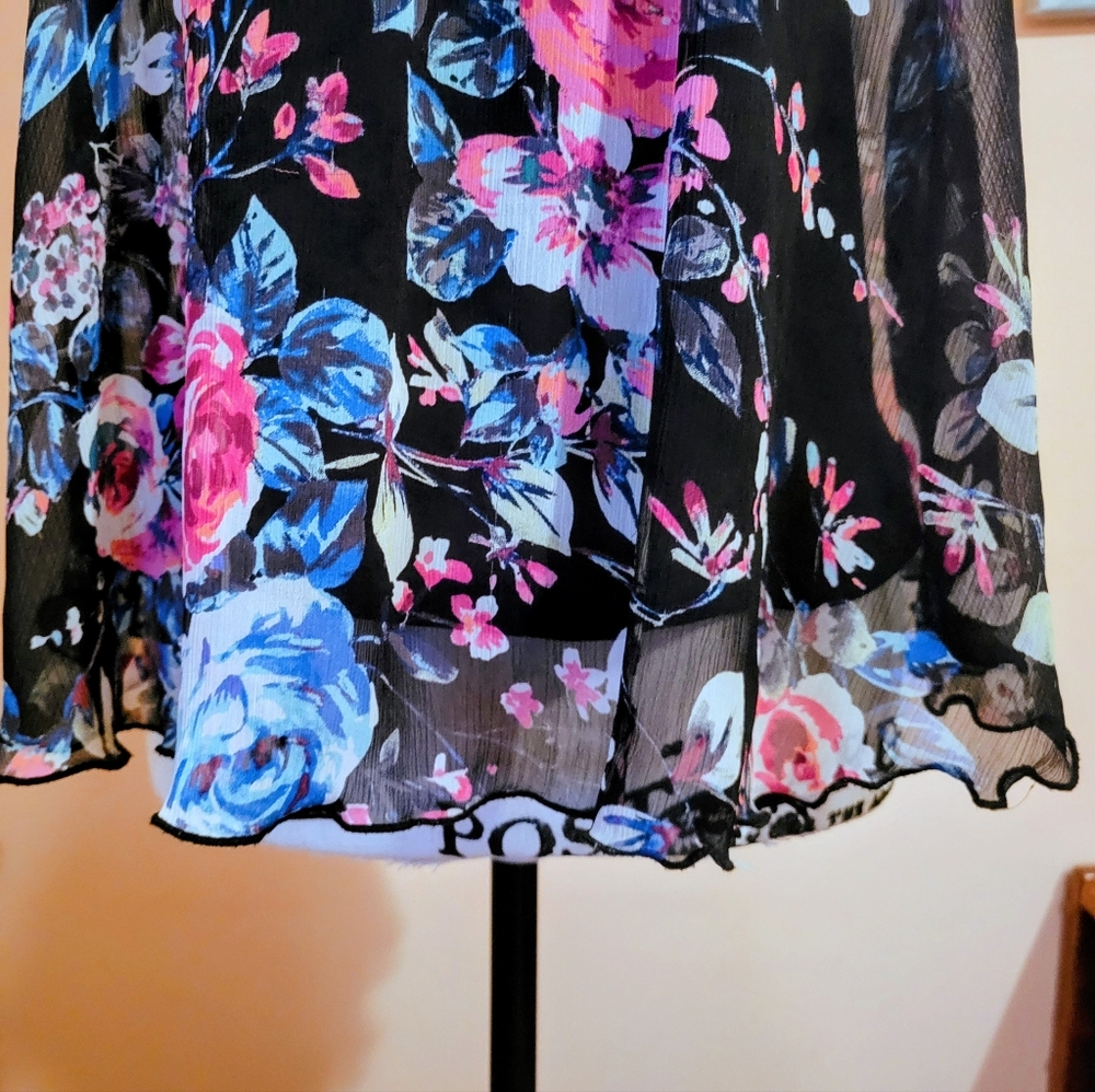 Express Boho Chic Floral Pleated Top, Chiffon, Romantic, XS, Flowy, EUC - Picture 6 of 14